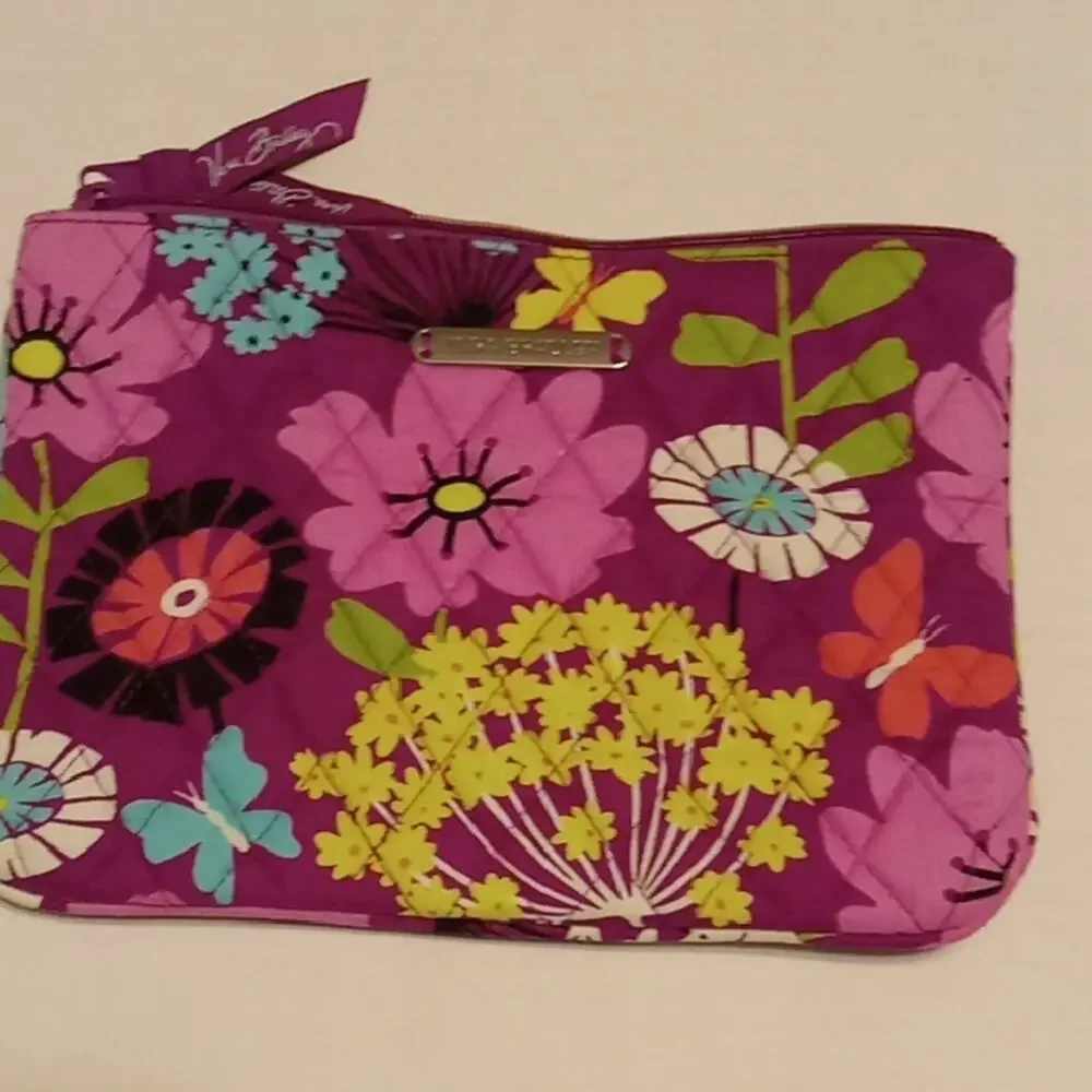 Vera Bradley Purple Floral Women's Makeup Bag. Travel.Resort, Beach